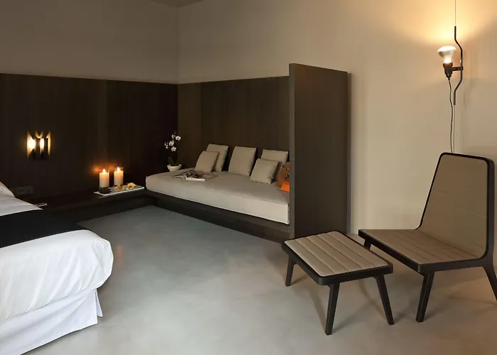 Caro Hotel